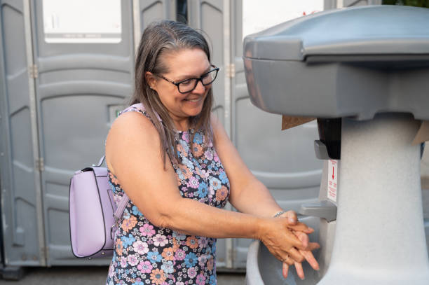 Best Portable toilet rental cost  in North Muskegon, MI